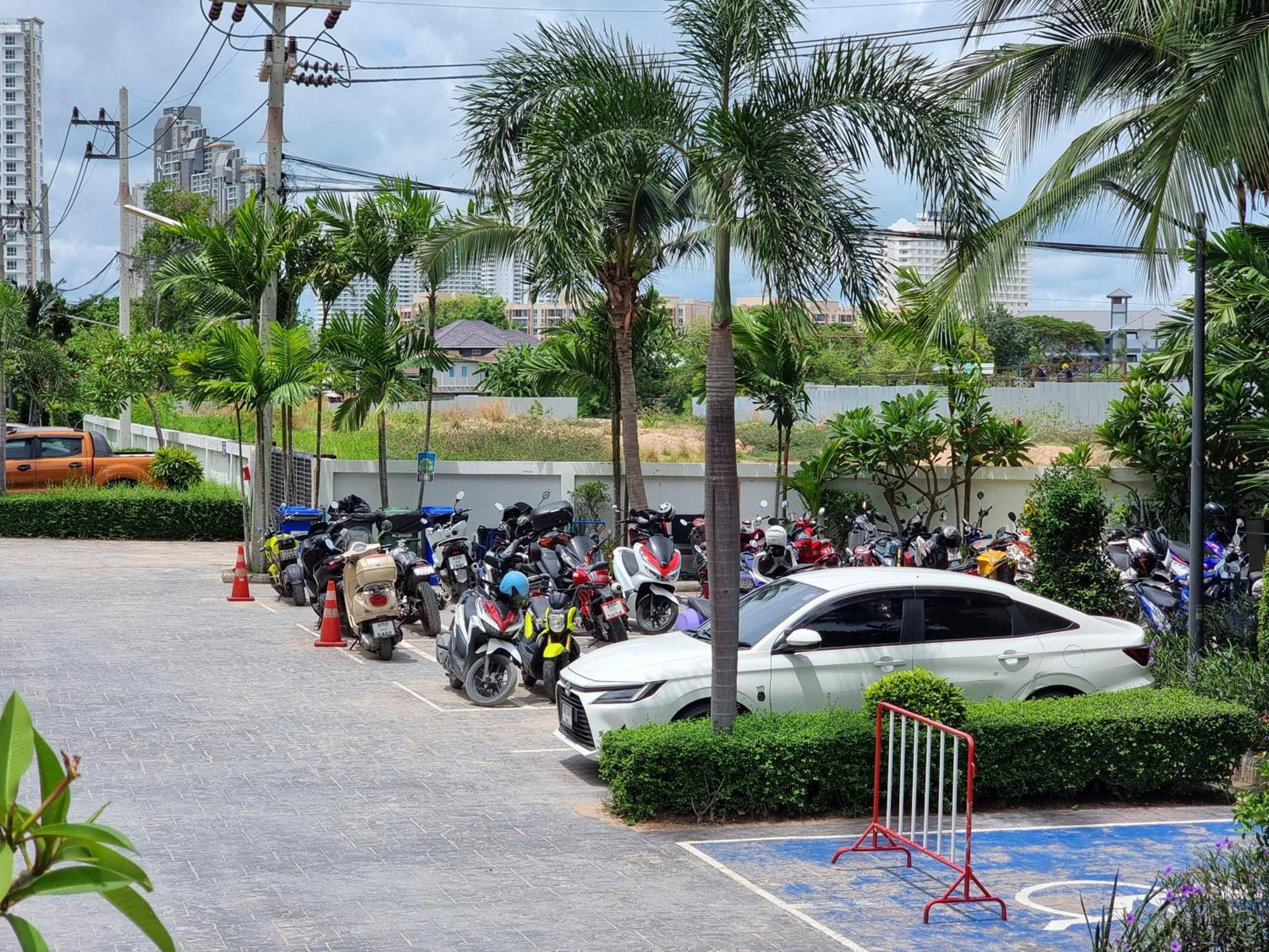 Laguna Beach Condo Resort 3 Maldives Pattaya Pool View ลากูน่า บีช คอนโด รีสอร์ต 3 พัทยา Jomtien Beach Exterior photo